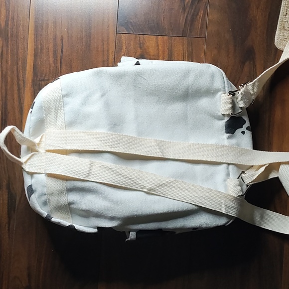 Cow 🐮 Backpack - Picture 5 of 6